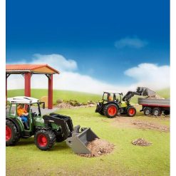 BRUDER 2110 Traktor Claas NECTIS 267 F