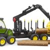 BRUDER 2133 Zelený TRAKTOR JOHN DEERE 1210E lesní traktor s kládami