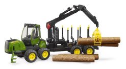 BRUDER 2133 Zelený TRAKTOR JOHN DEERE 1210E lesní traktor s kládami