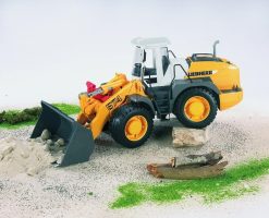 BRUDER 2430 Žlutý NAKLADAČ LIEBHERR L574