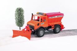 BRUDER 2572 Oranžové AUTO MB Unimog sypač, zimní údržba