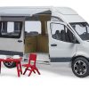 BRUDER 2672 Mercedes-Benz Sprinter Camper s figurkou