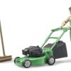 BRUDER 62103 Figurka zahradník, sekačka na trávu a zahradní nářadí