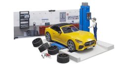 BRUDER 62110 BWORLD Autodílna s mechanikem a autem