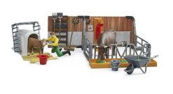 BRUDER 62611 BWORLD Zemědělský set - box s krávou, telátkem a farmářem