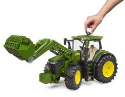 BRUDER 3151 Traktor John Deere 7R 350 s čelním nakladačem
