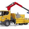 BRUDER 3551 Stavební vůz Scania Super 560R s ramenem a 2 paletami