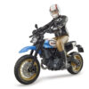 BRUDER 63051 Figurka + motorka Ducati Scrambler Desert Sled