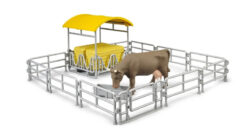 BRUDER 62612 Seník s ohradami, korytem a krávou